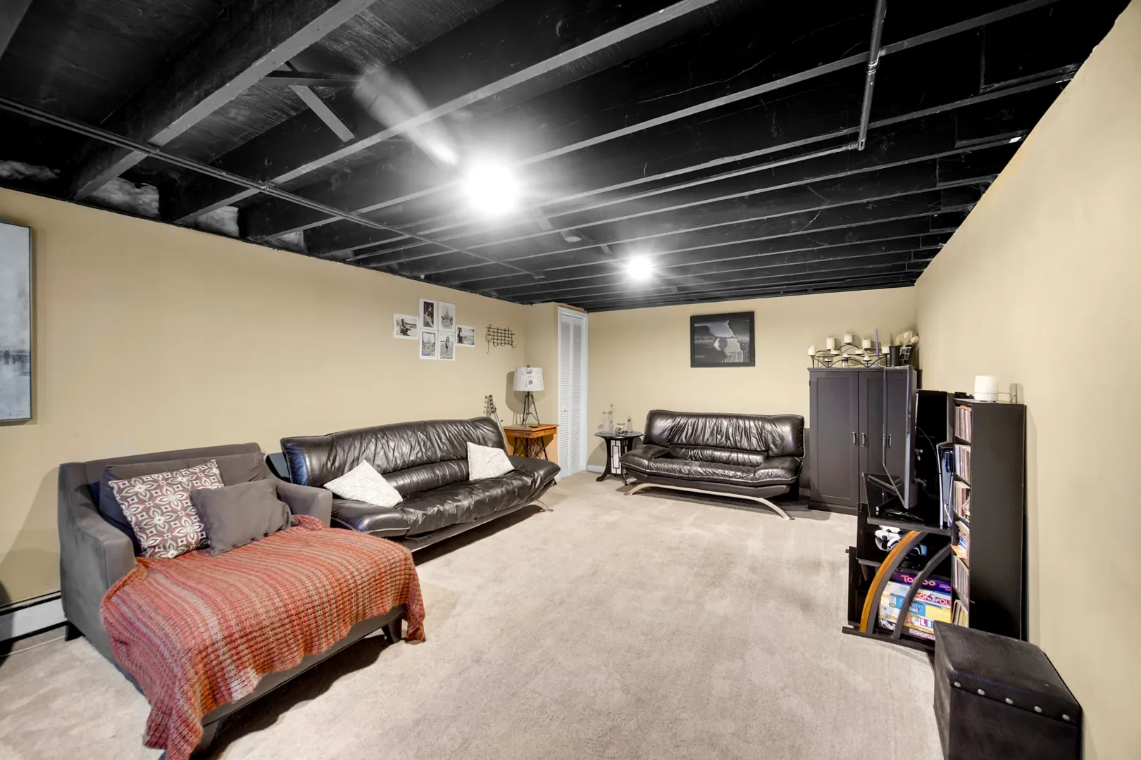 855 N Greenleaf Street IL