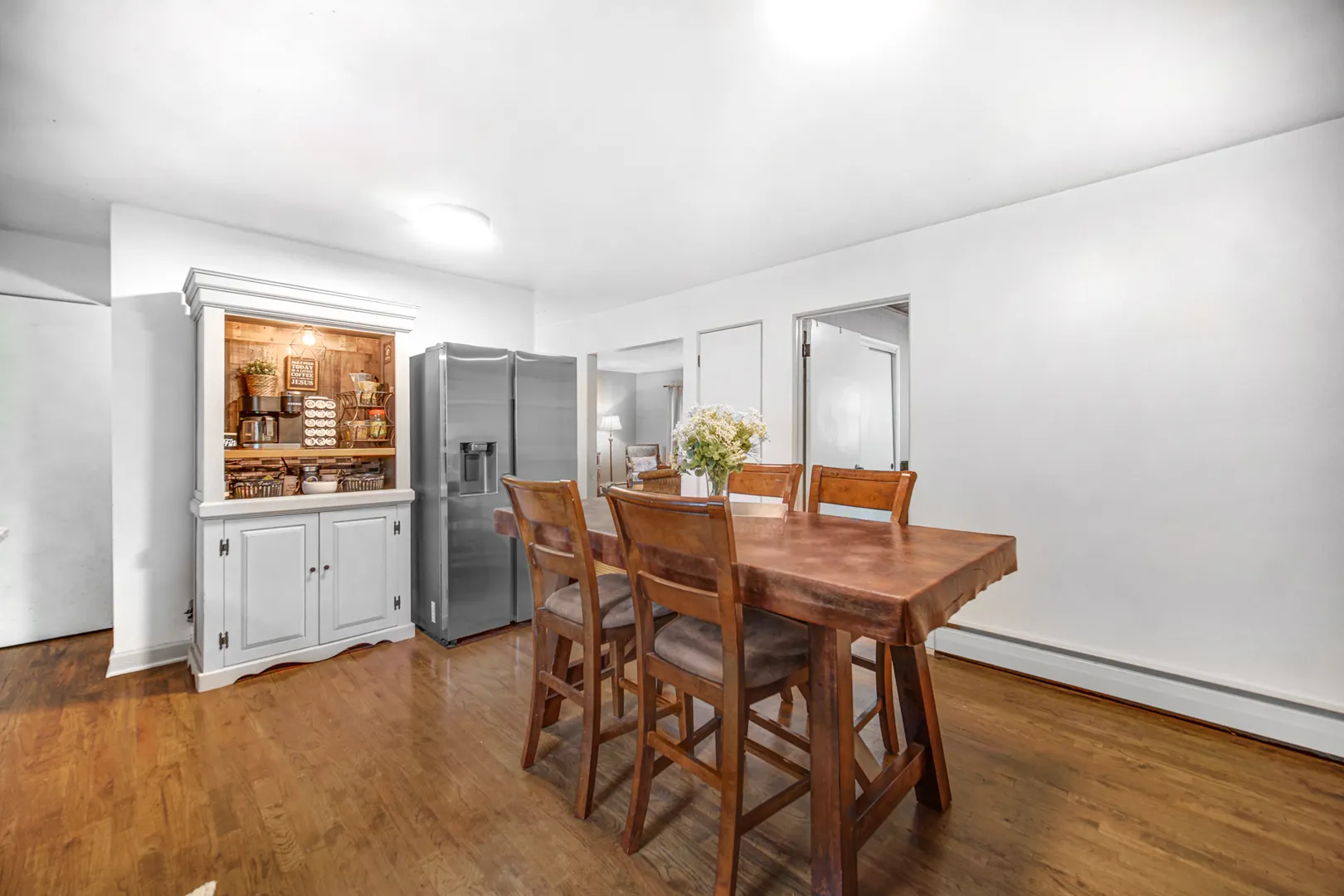 855 N Greenleaf Street IL