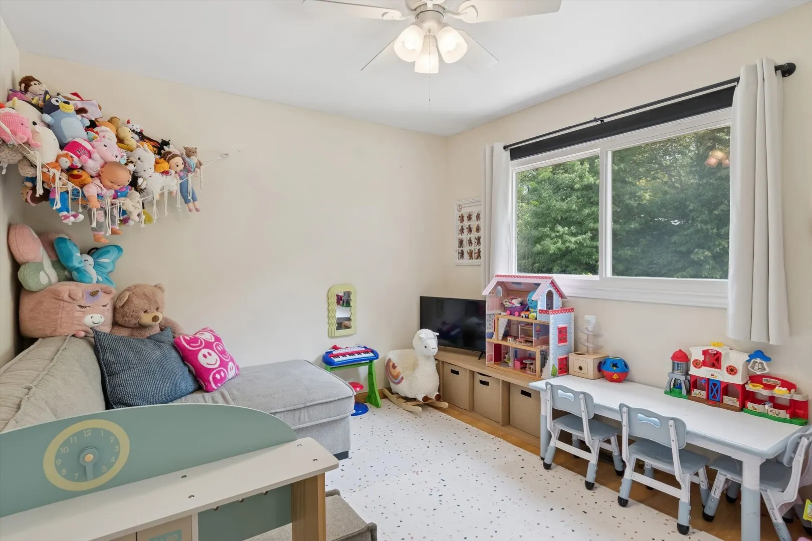 815 Woodside Drive IL