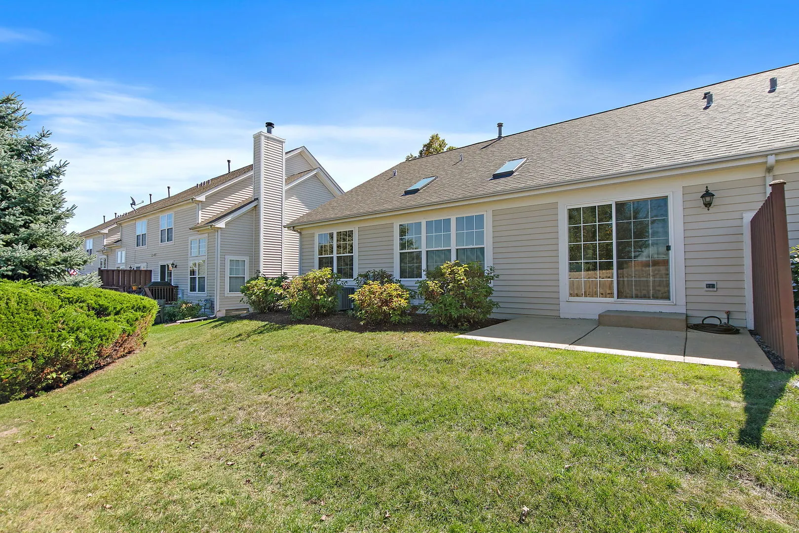 1108 E Danbury Drive IL
