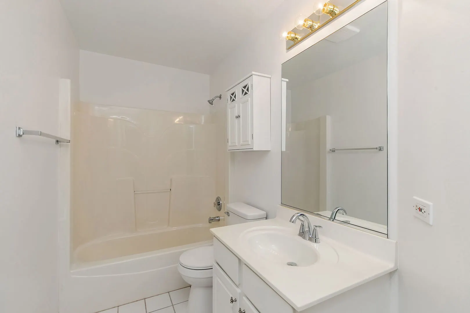1108 E Danbury Drive IL