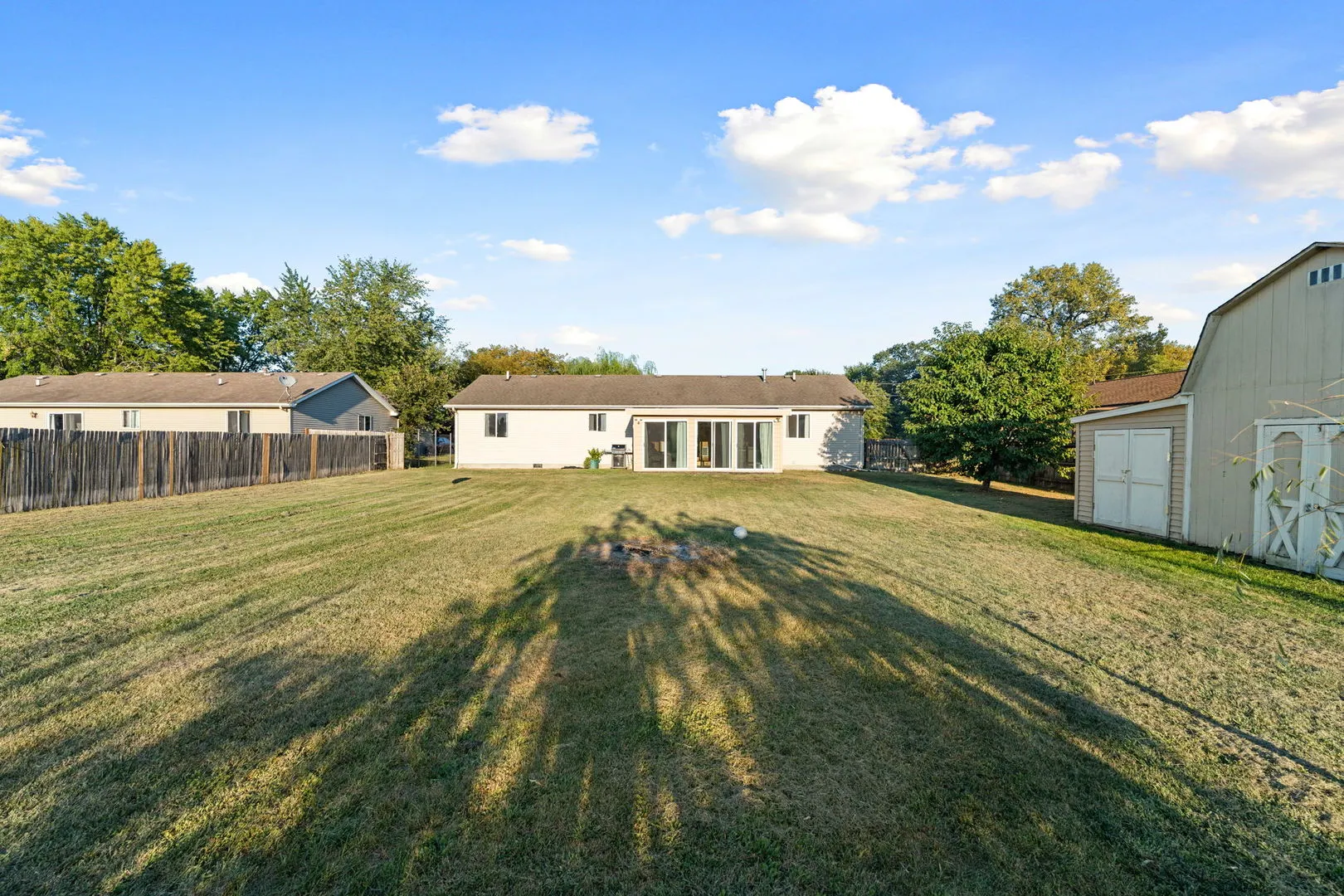 161 N Robert Drive IL