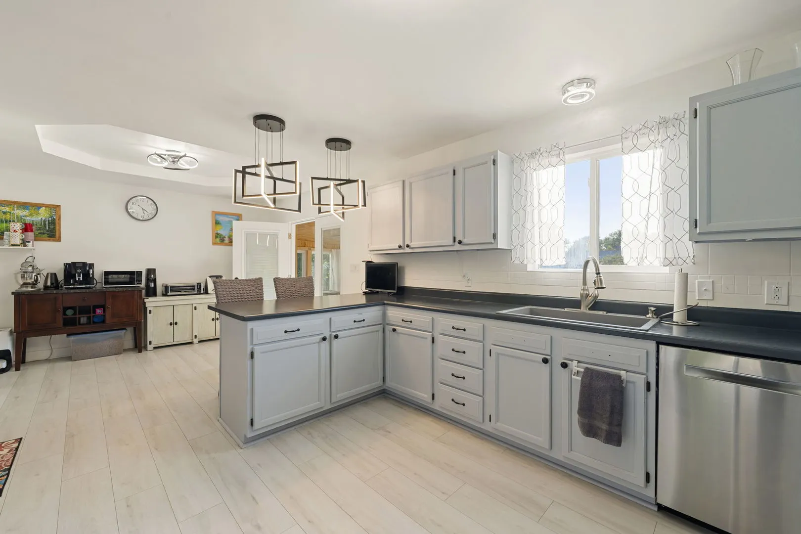 161 N Robert Drive IL