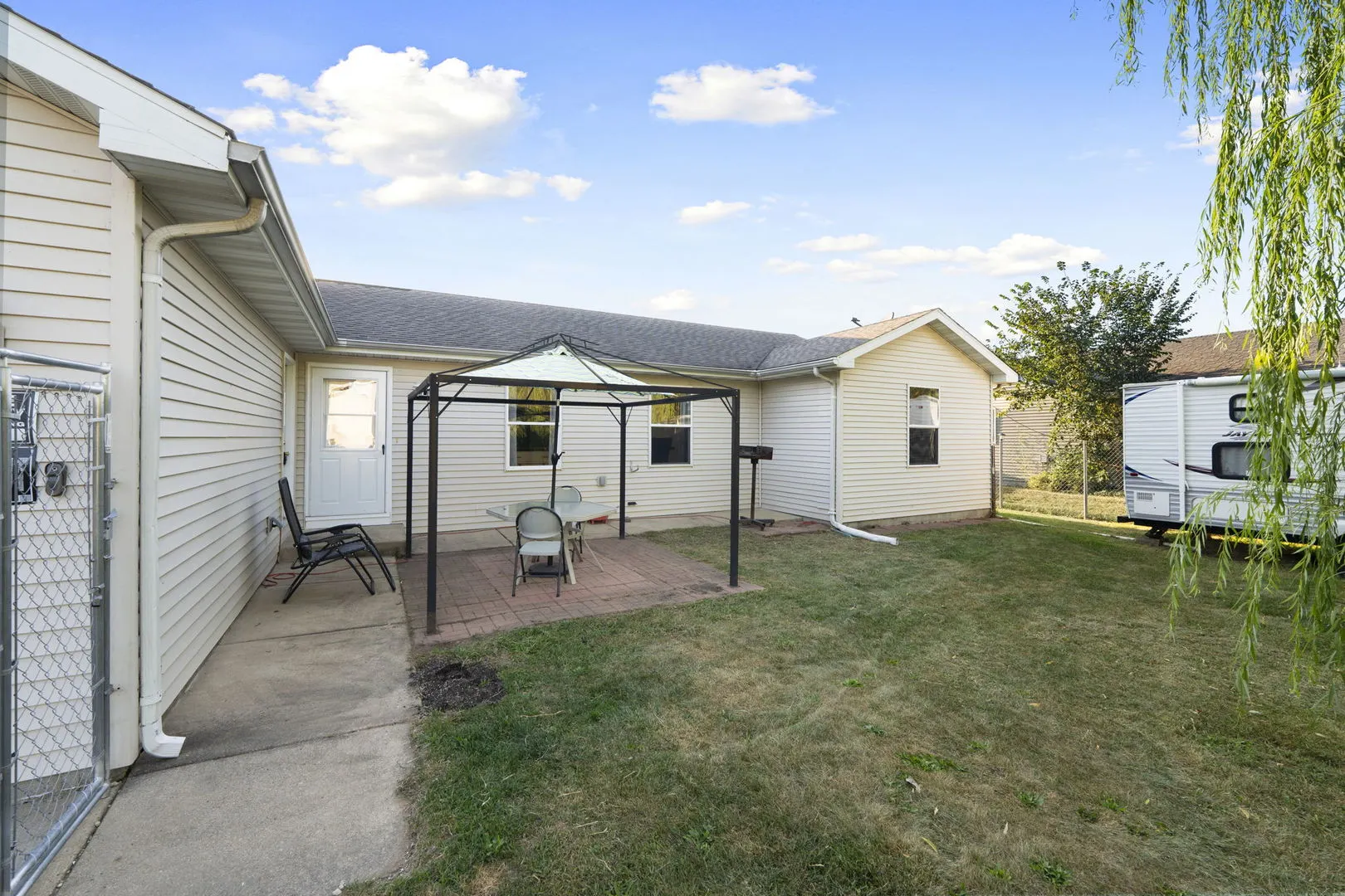 161 N Robert Drive IL