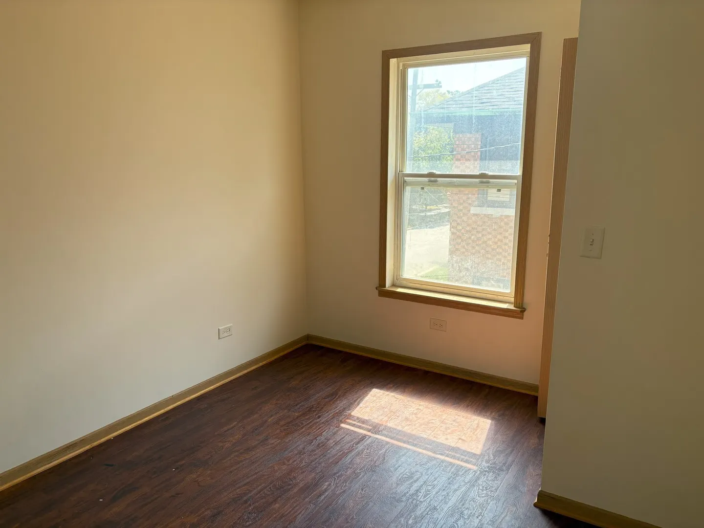 27 N Hickory Street 2B IL