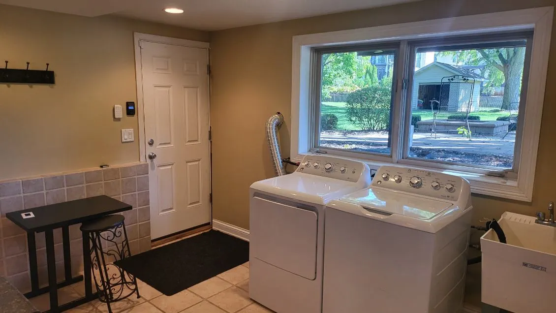28W661 Douglas Road IL