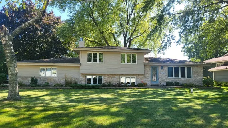 28W661 Douglas Road IL