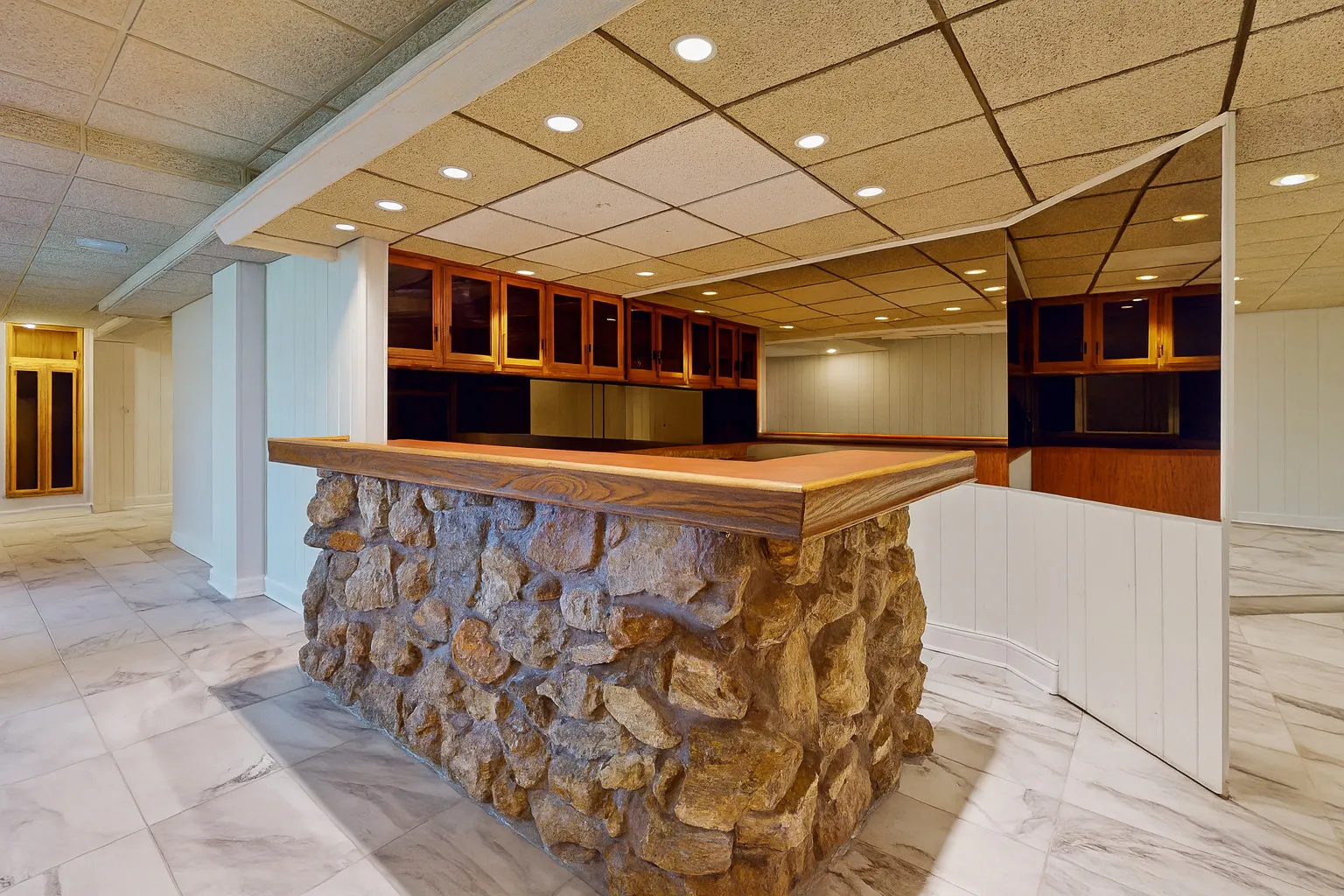 590 Windsor Circle IL