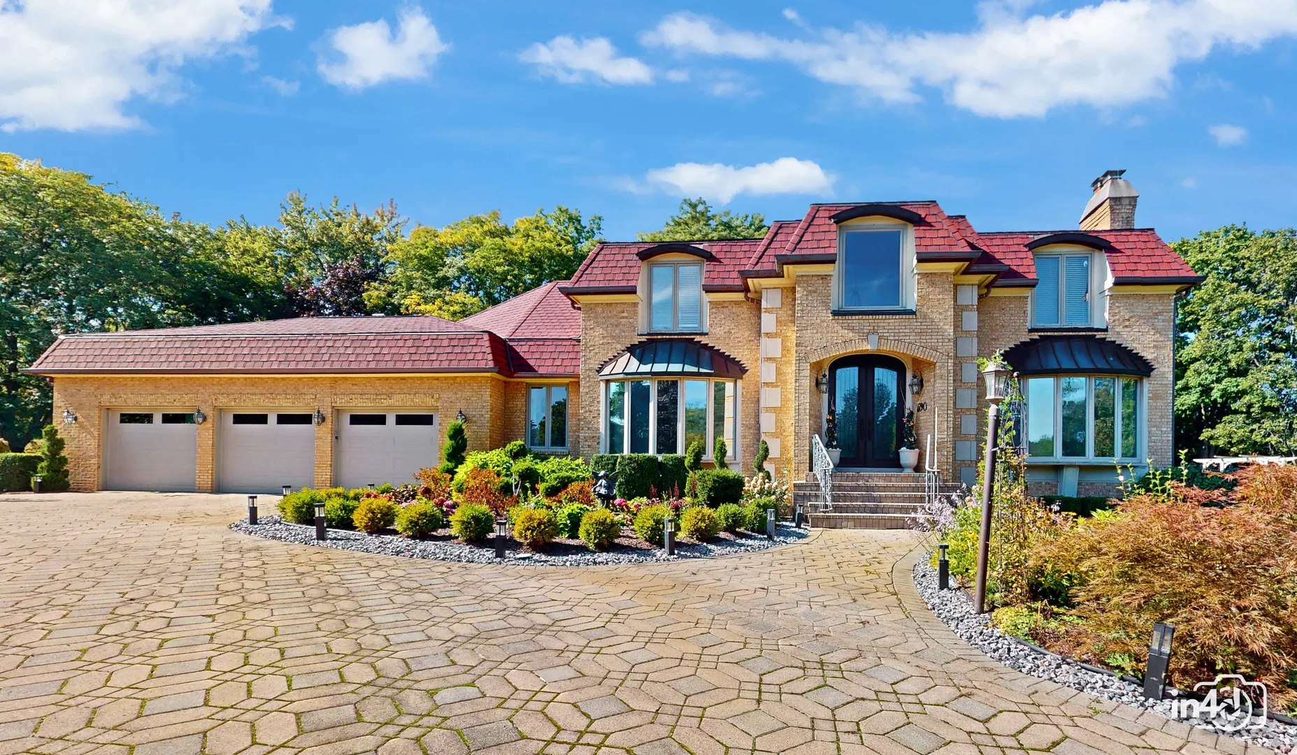 590 Windsor Circle IL