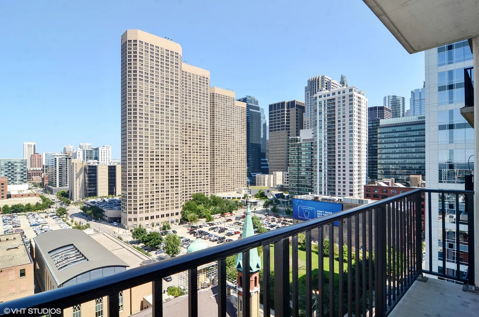 210 S DES PLAINES Street 1407 IL