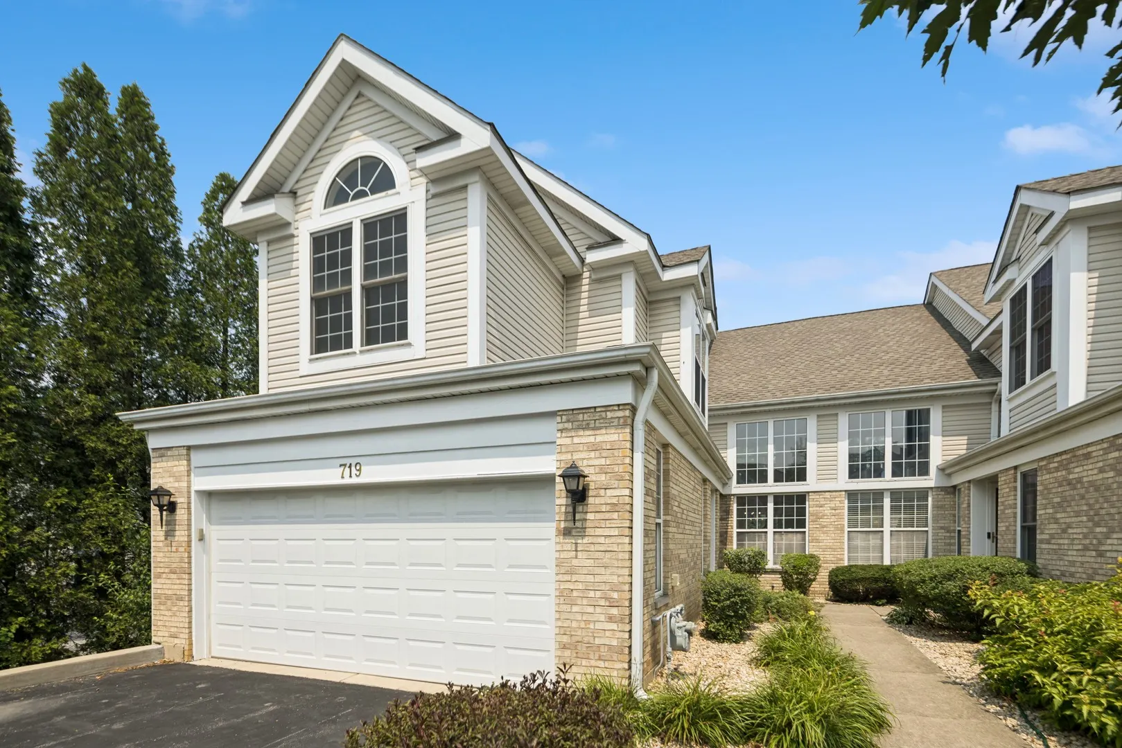 719 Citadel Drive IL