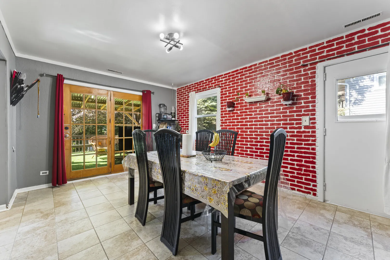 3205 W Vista Terrace IL