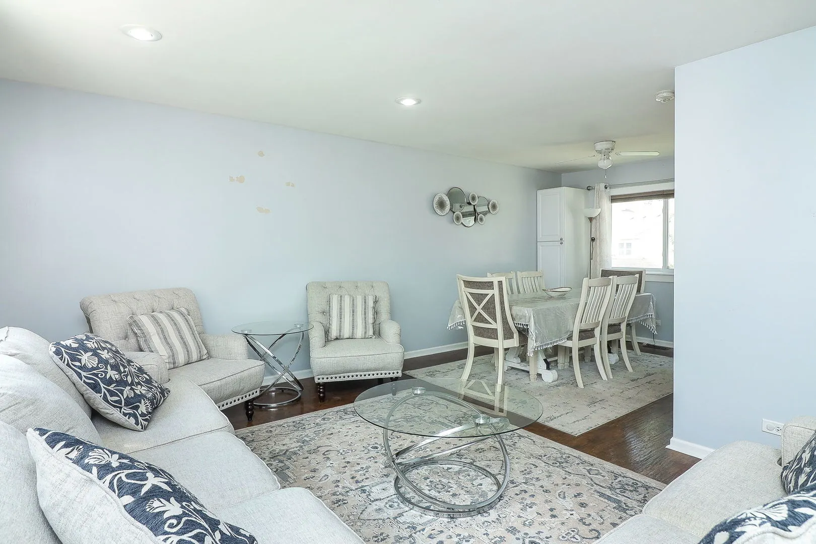 812 W Appletree Lane IL