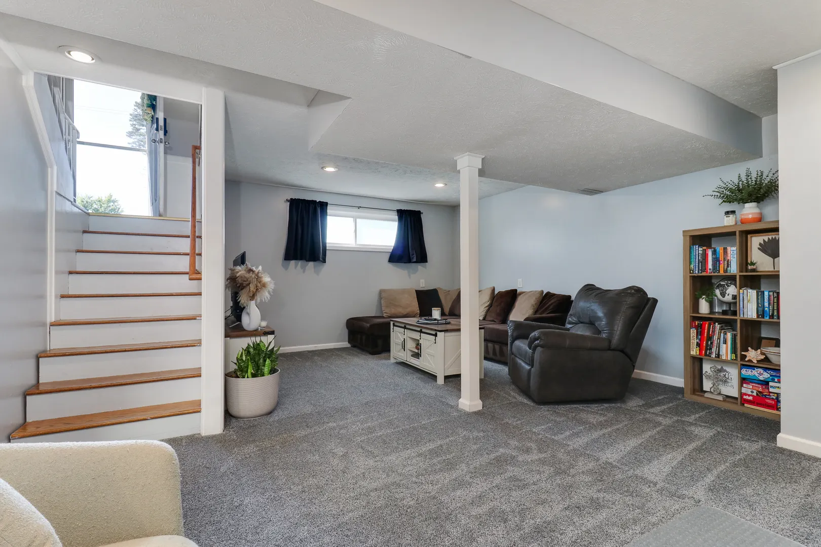 307 1/2 Church Street IL