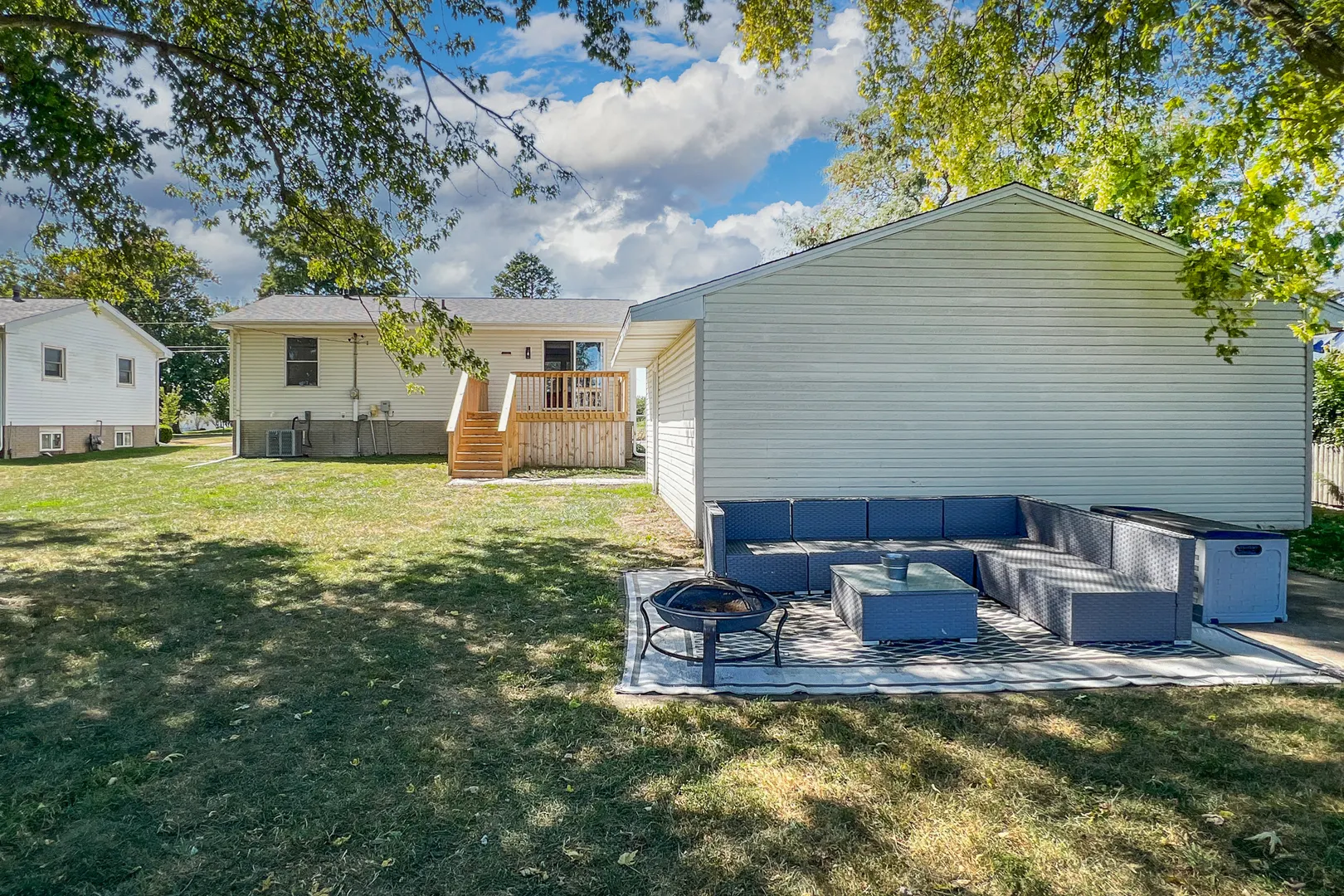 307 1/2 Church Street IL