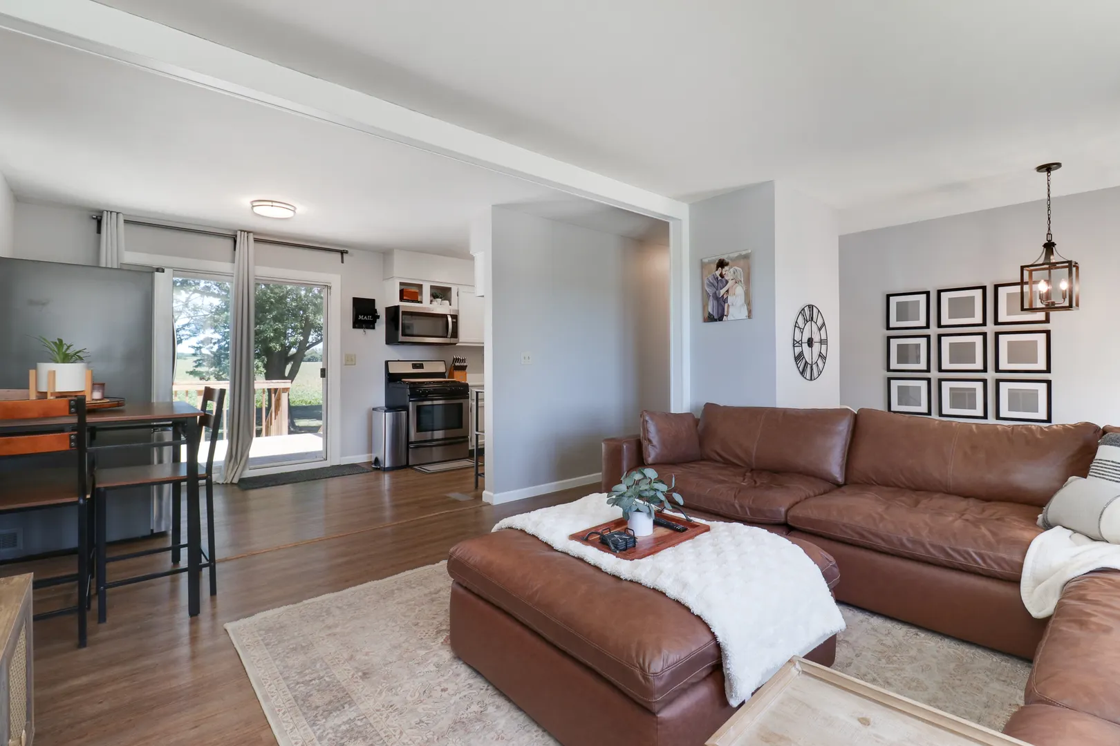 307 1/2 Church Street IL