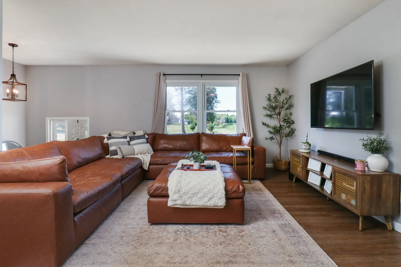 307 1/2 Church Street IL