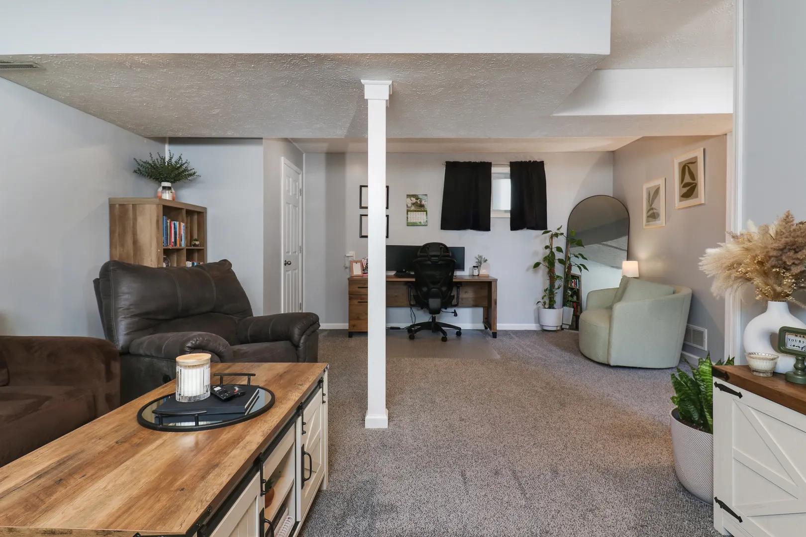 307 1/2 Church Street IL
