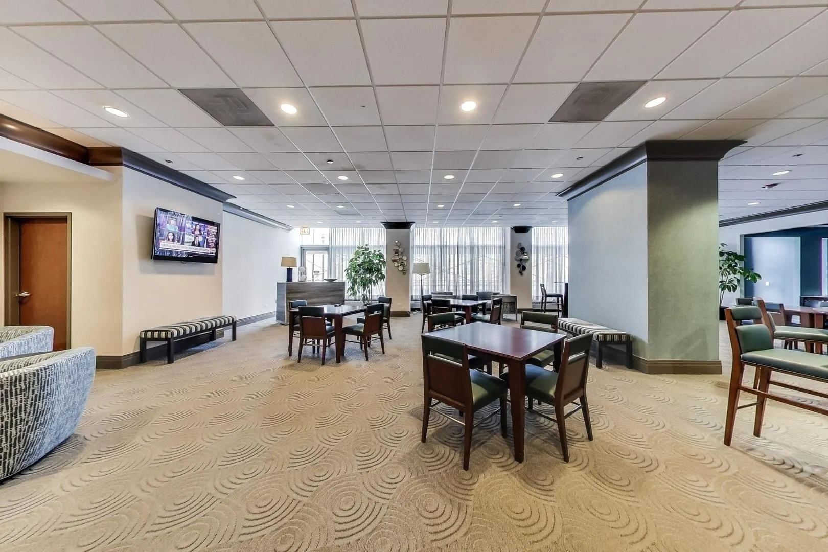 420 E Waterside Drive 3304 IL