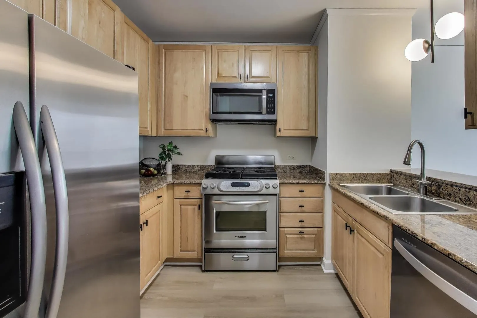420 E Waterside Drive 3304 IL