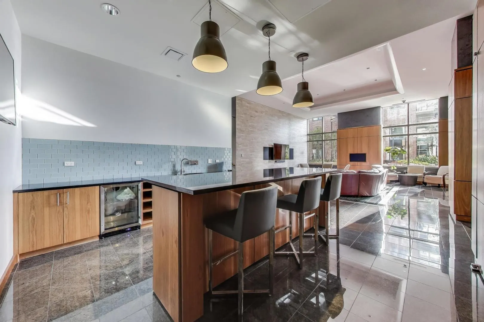 420 E Waterside Drive 3304 IL