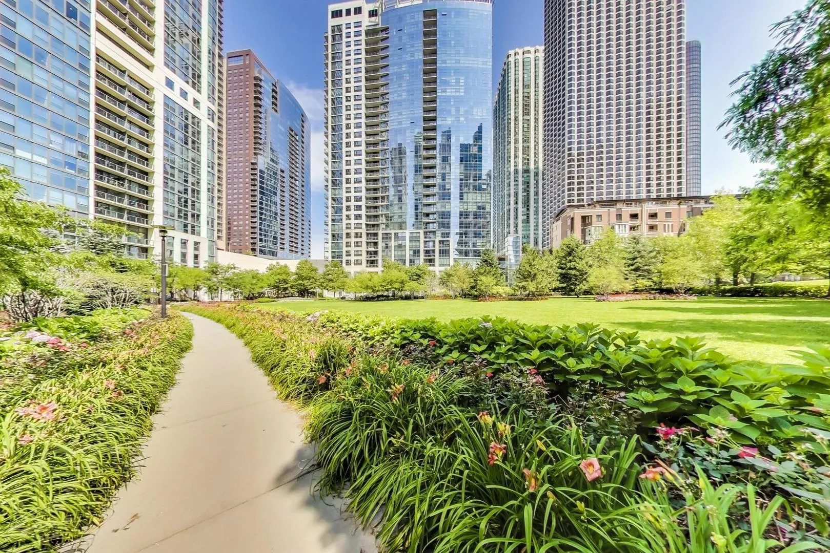 420 E Waterside Drive 3304 IL