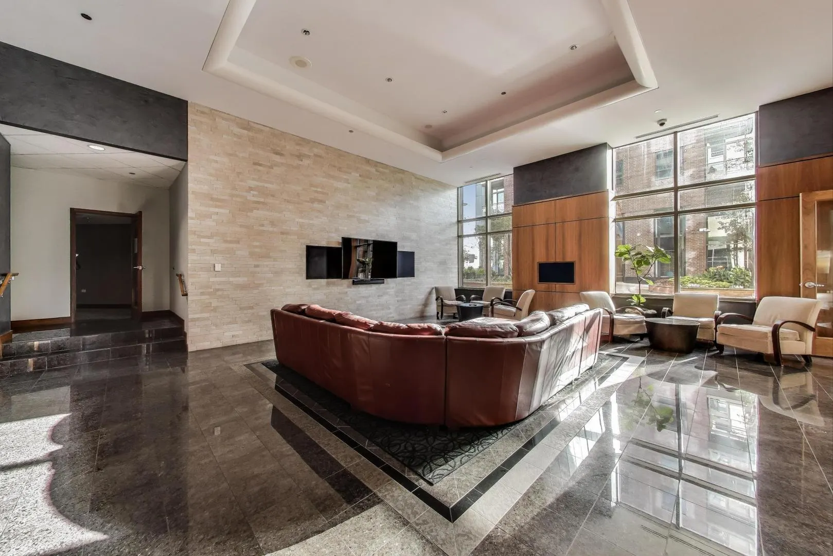 420 E Waterside Drive 3304 IL