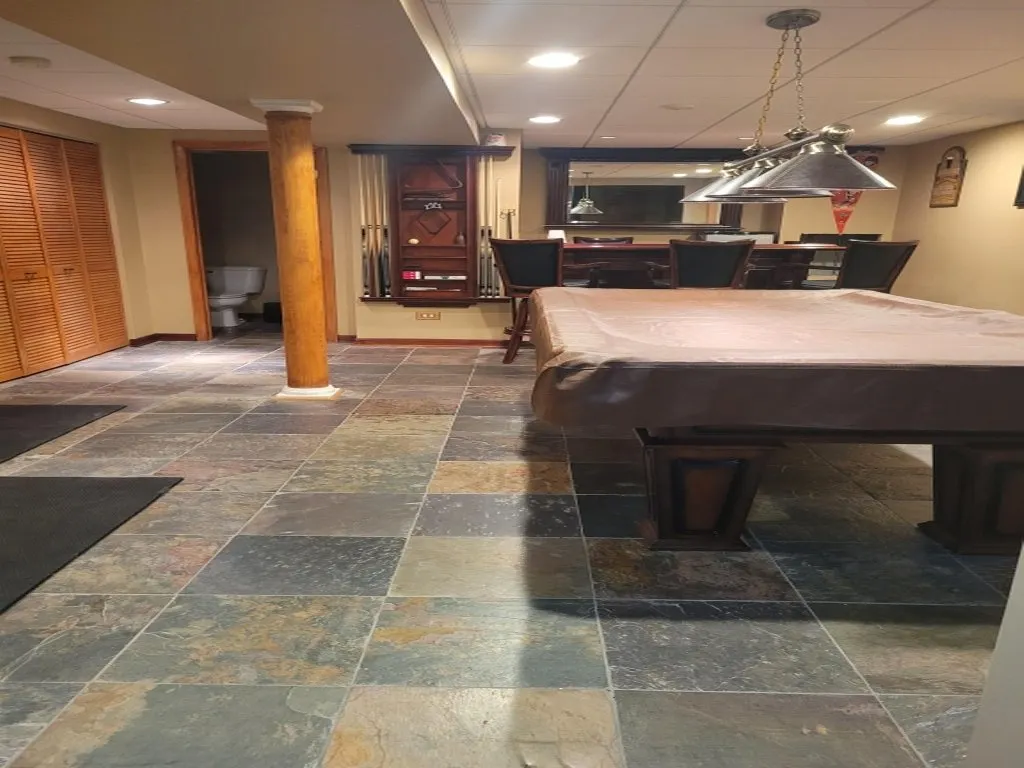 741 Regal Lane IL