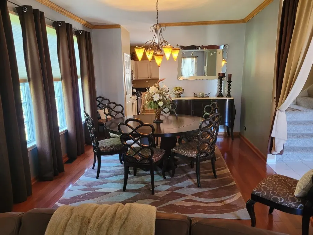 741 Regal Lane IL