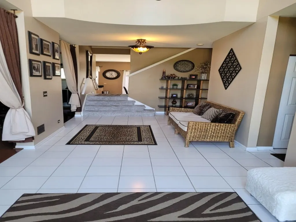 741 Regal Lane IL