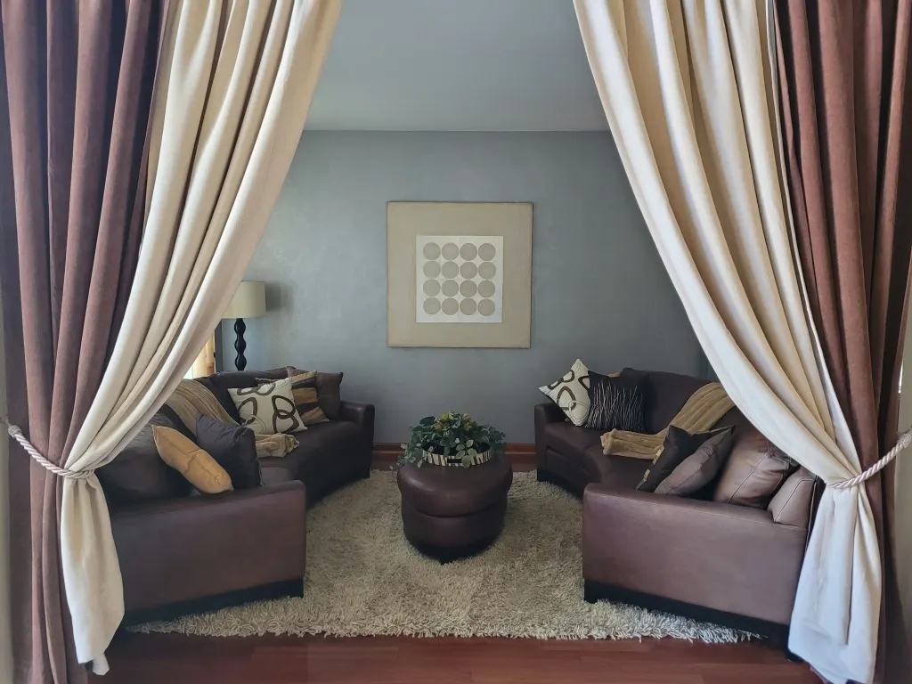 741 Regal Lane IL