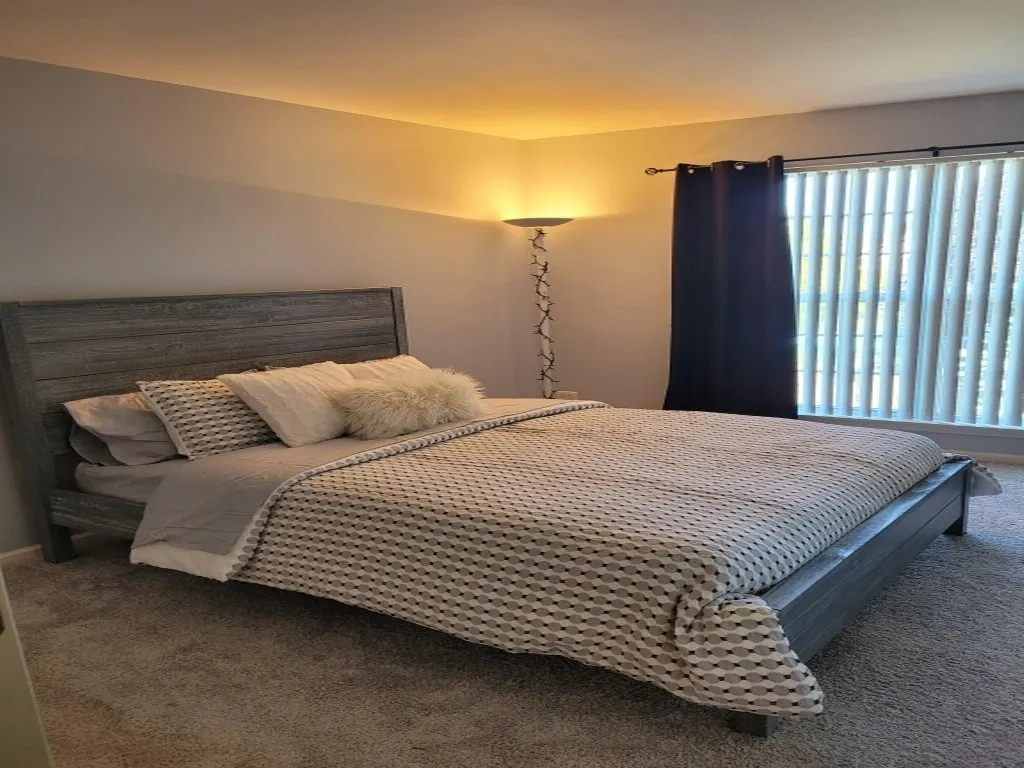 741 Regal Lane IL