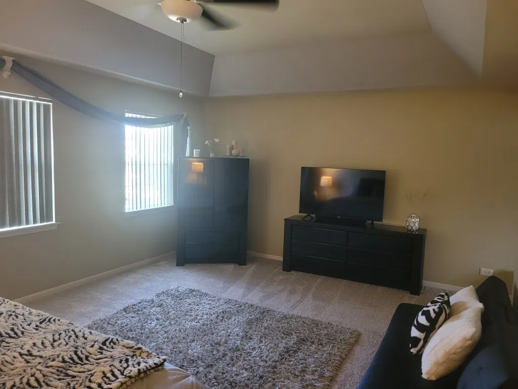 741 Regal Lane IL