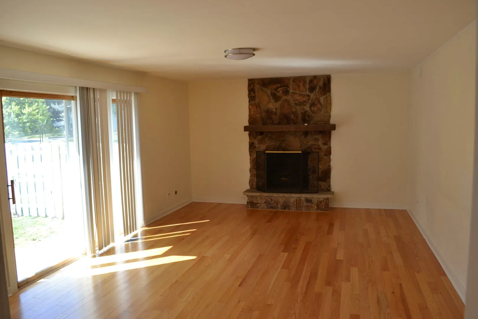 419 Charlestown Drive IL