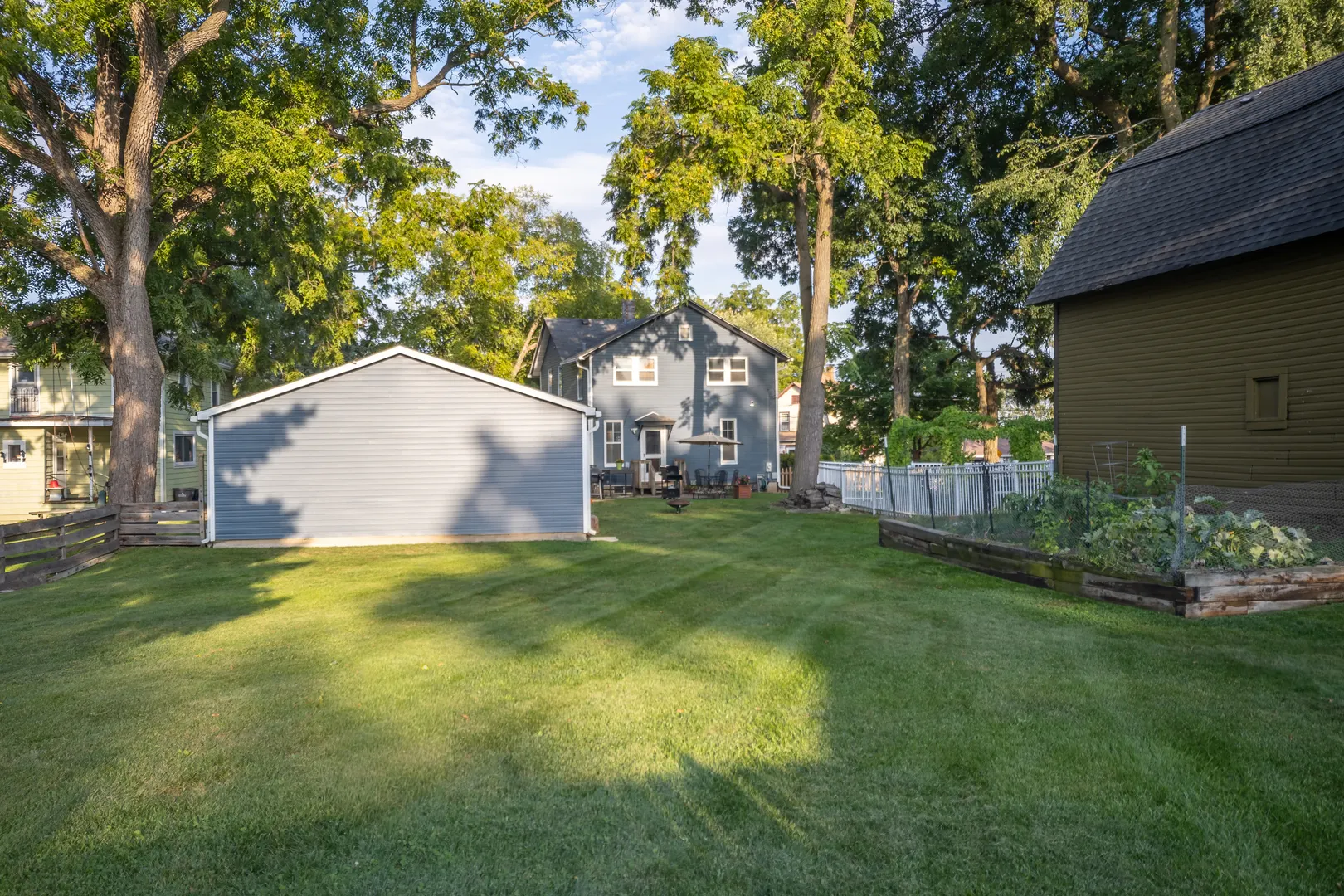 754 South Street IL
