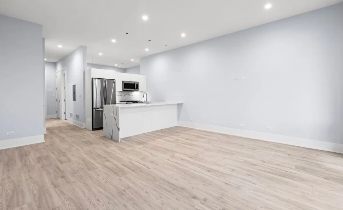 159 W North Avenue 204 IL