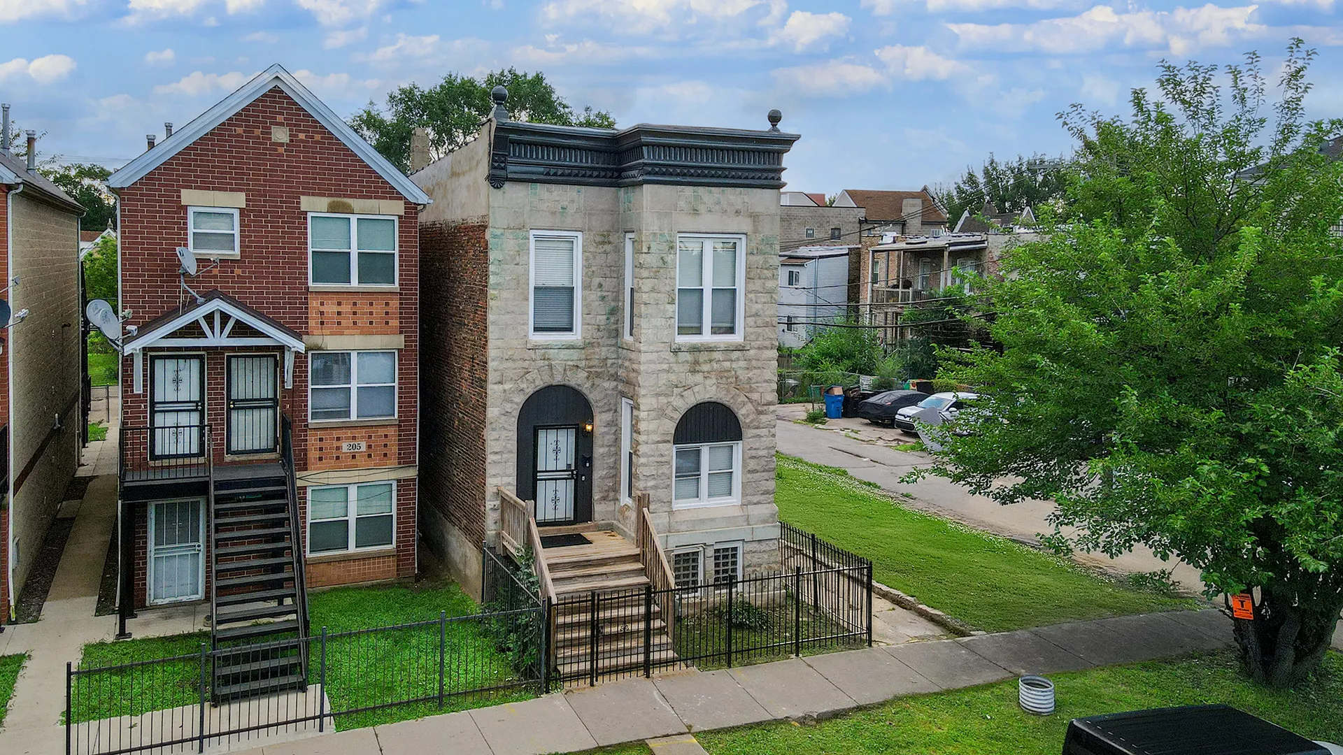 209 S Albany Avenue IL