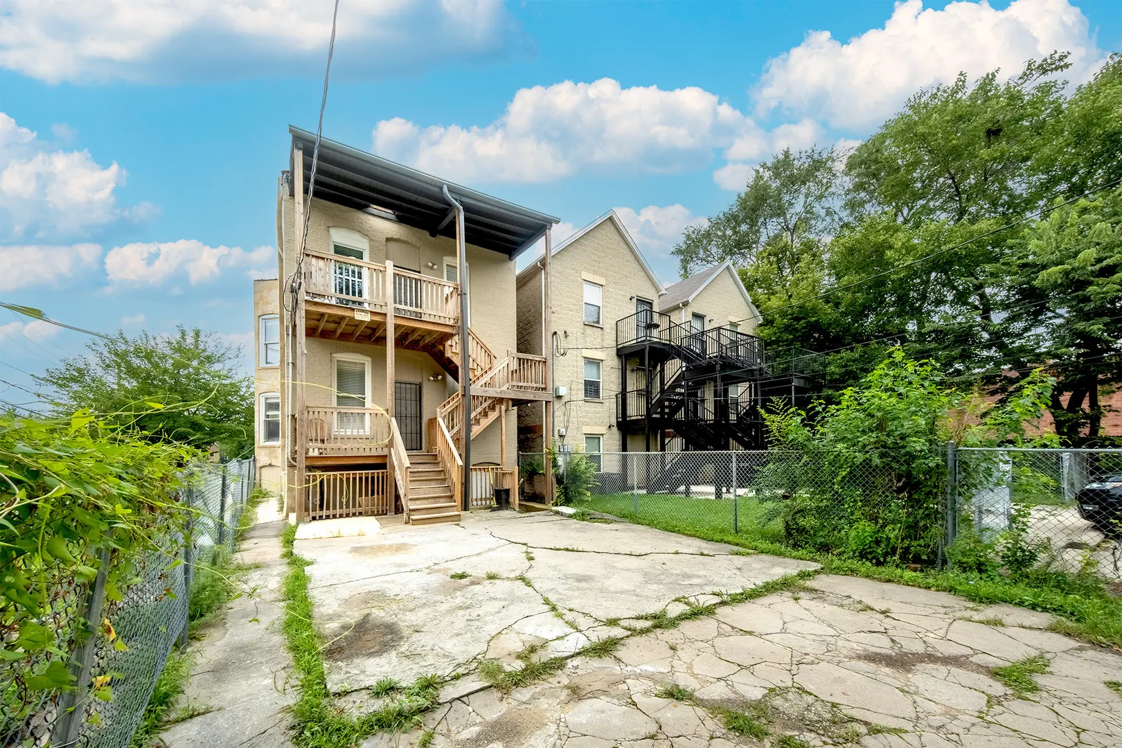 209 S Albany Avenue IL