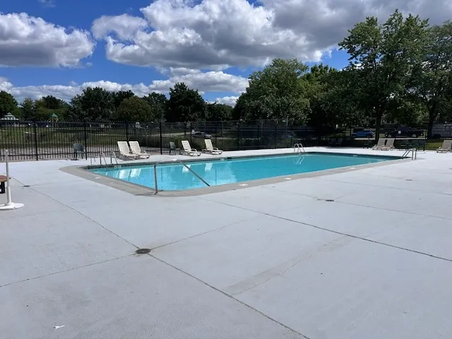 311 Cherrywood Court IL