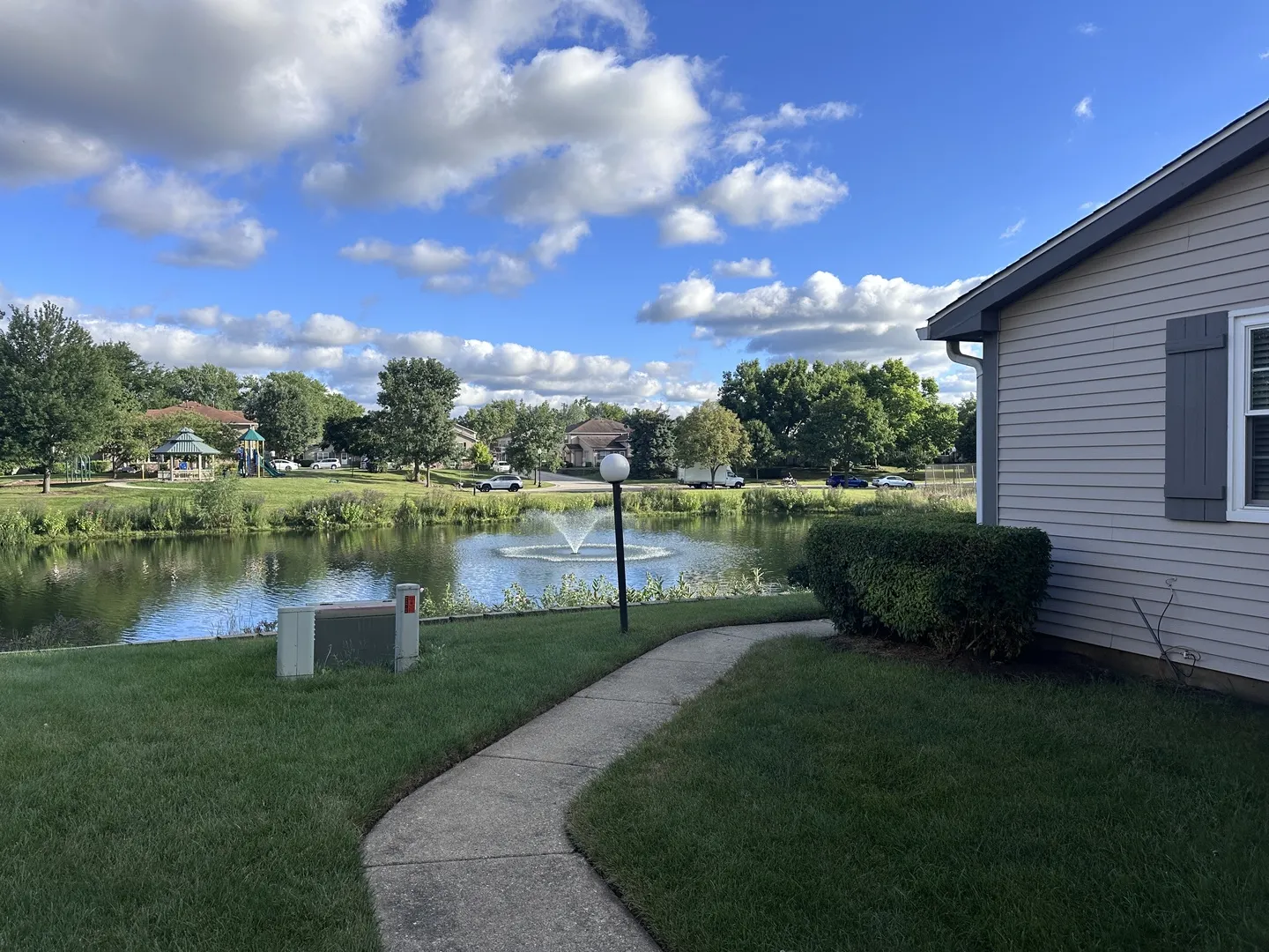 311 Cherrywood Court IL