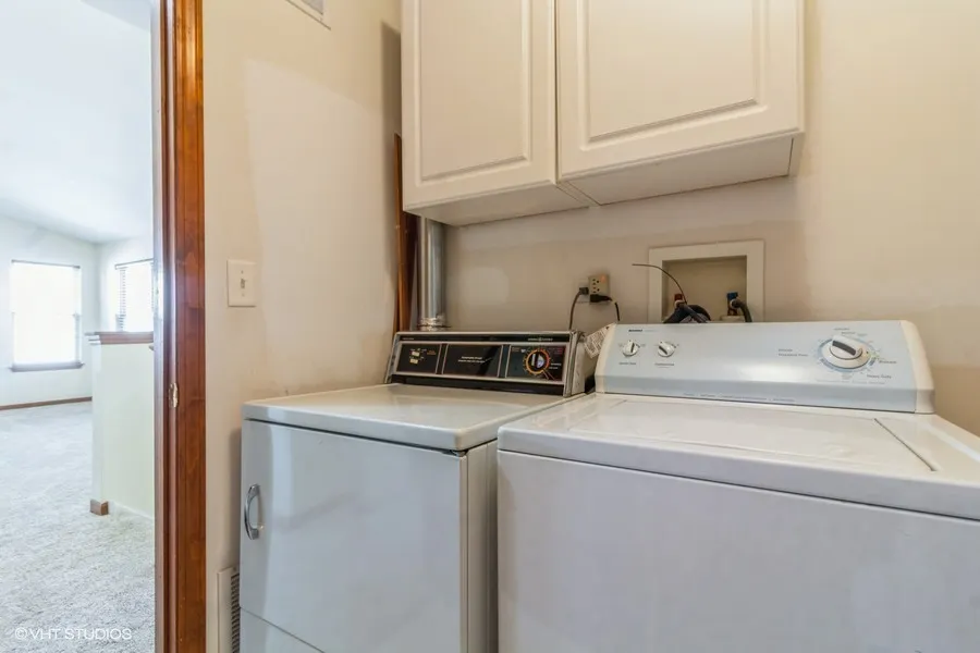 2418 Oneida Lane 2418 IL