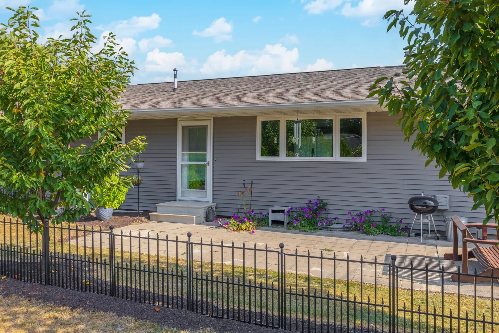 502 W Jeffery Street IL