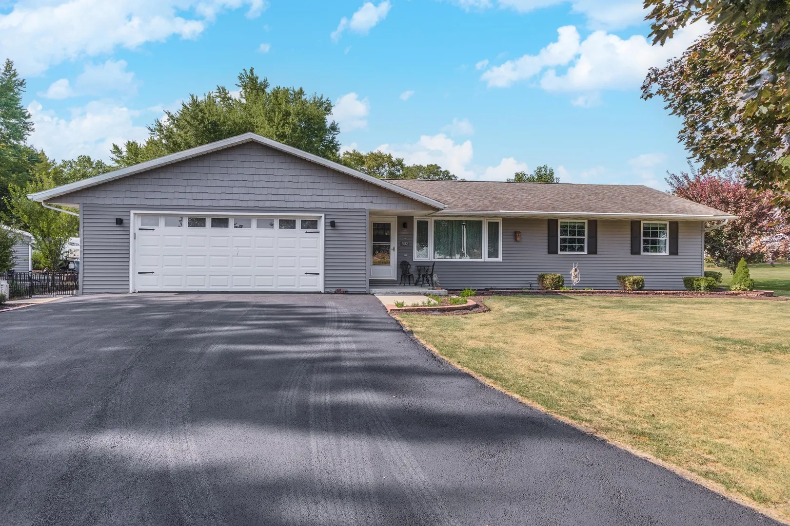 502 W Jeffery Street IL