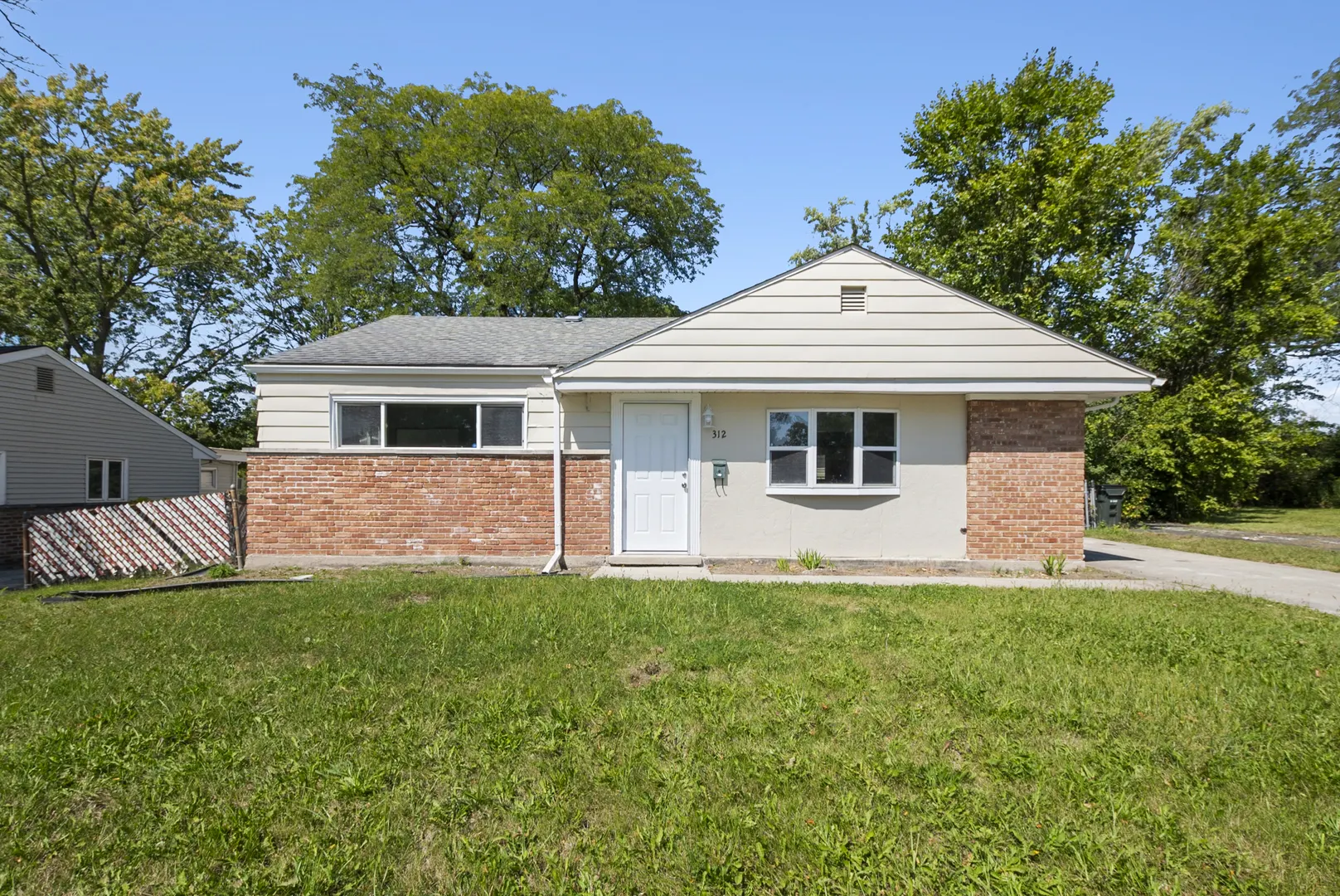 312 Sangamon Street IL