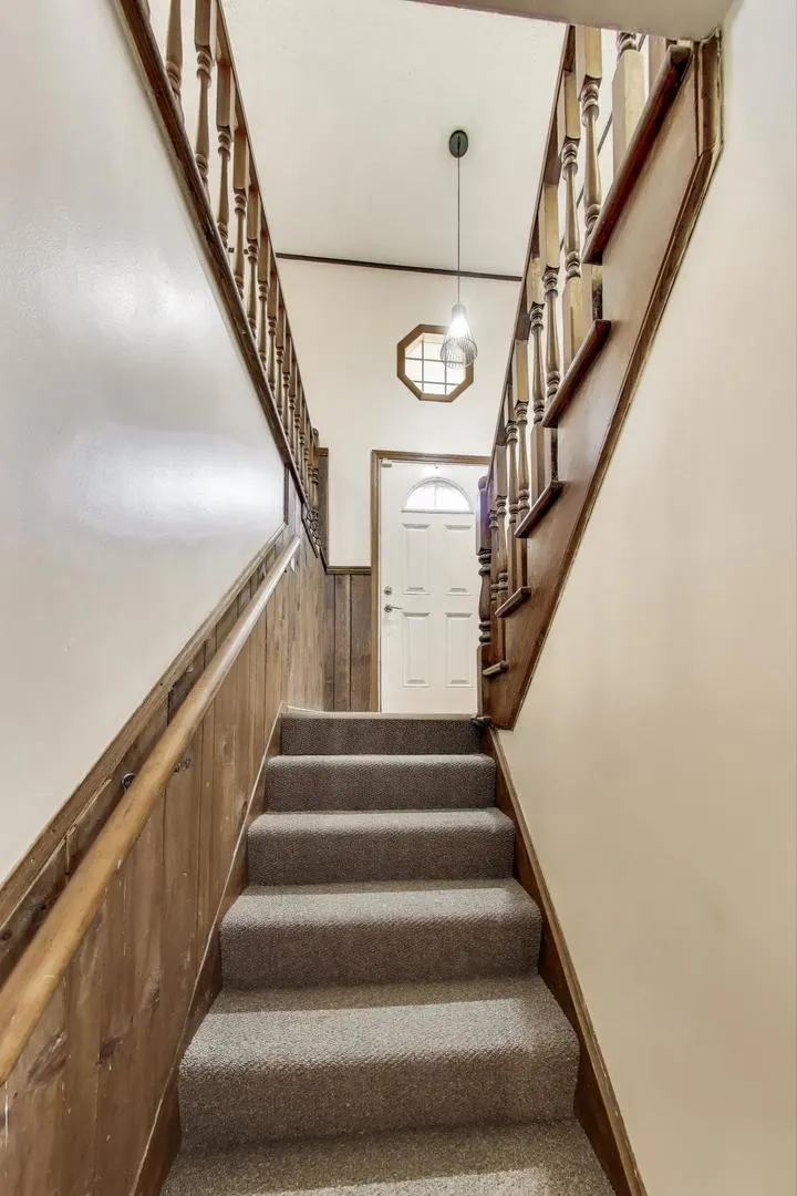 228 Gordon Avenue IL