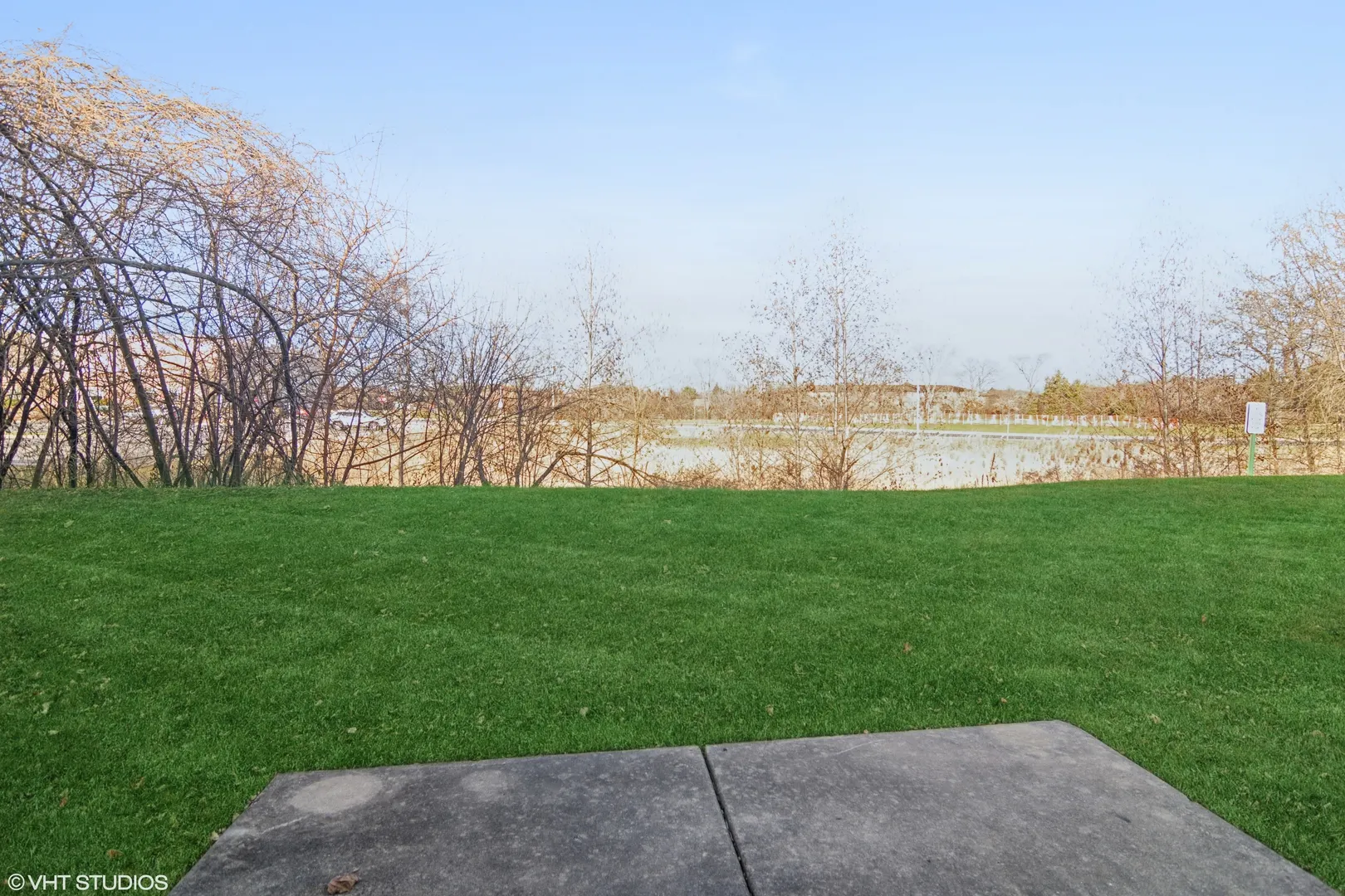 734 E Whispering Oaks Court 10E IL