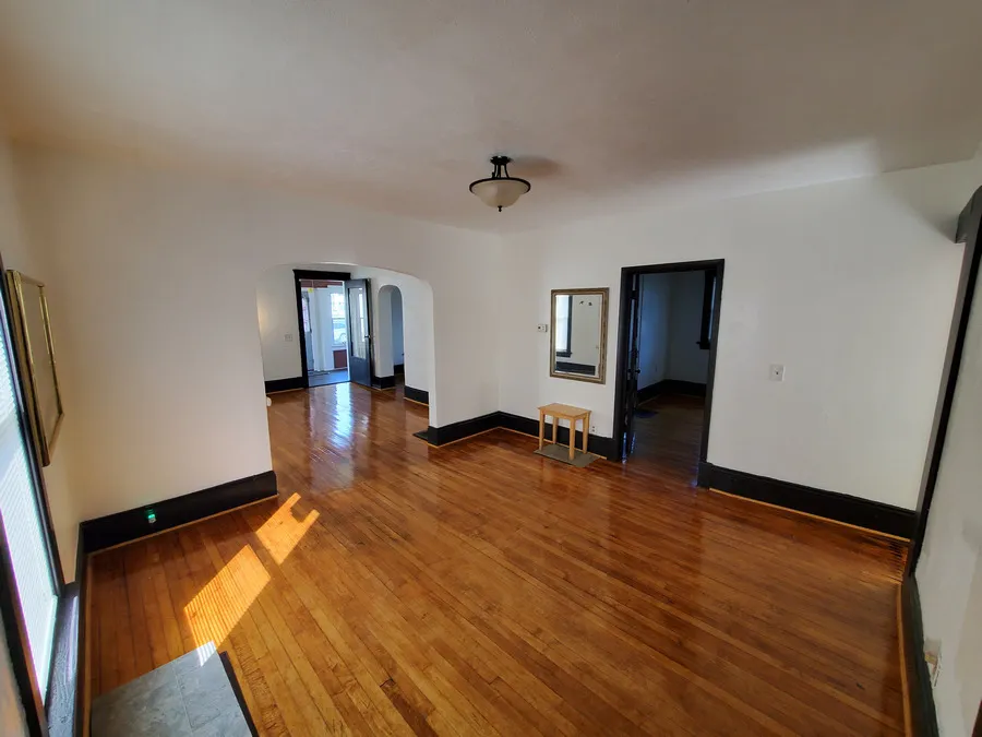 472 Clark Street IL
