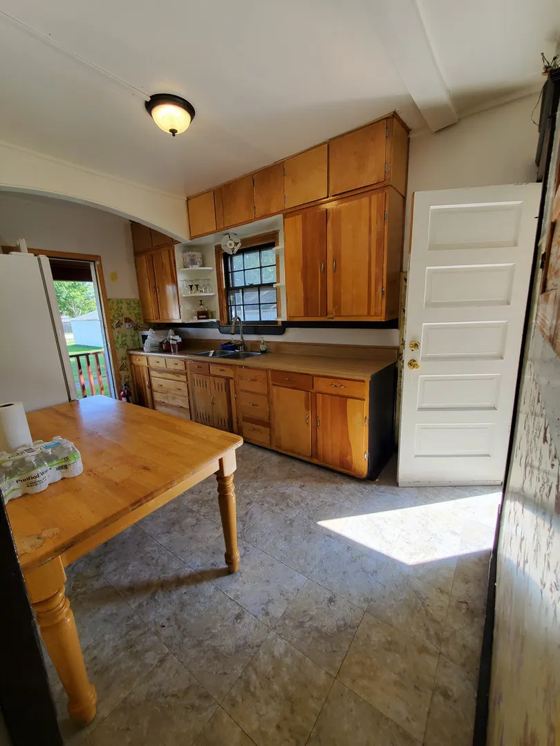 472 Clark Street IL