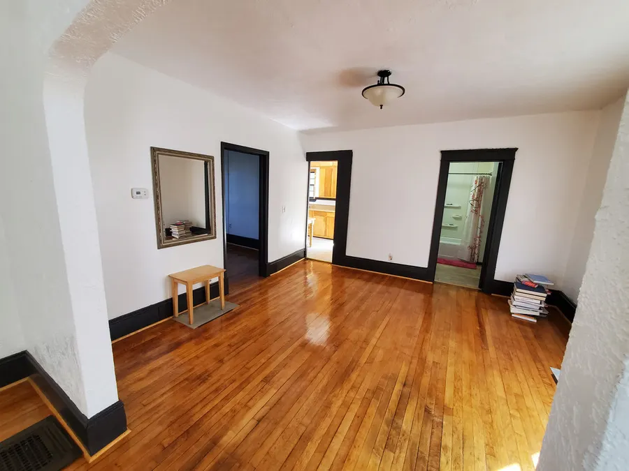 472 Clark Street IL