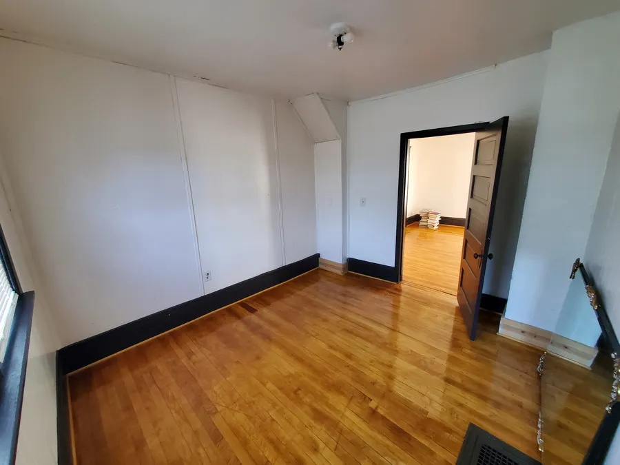 472 Clark Street IL